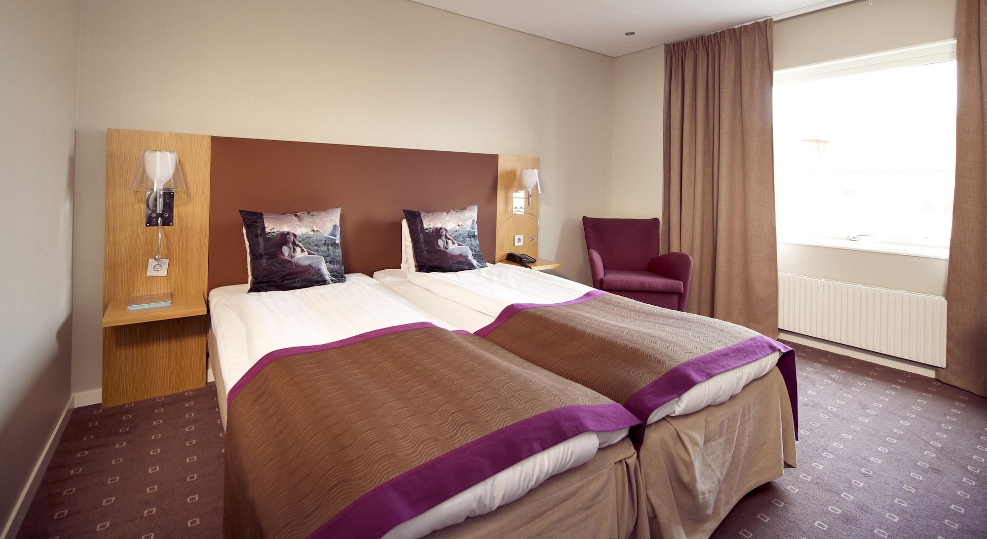 Home Hotel Kompaniet Нюшьопинг Екстериор снимка