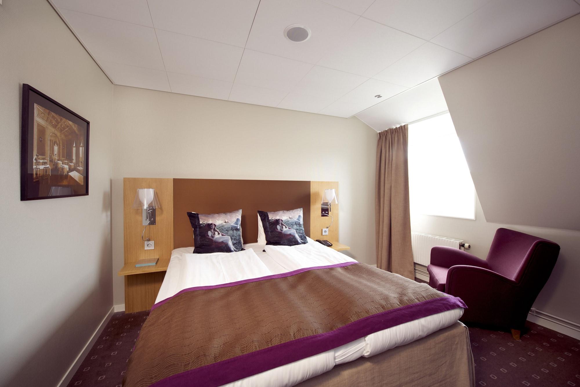 Home Hotel Kompaniet Нюшьопинг Екстериор снимка