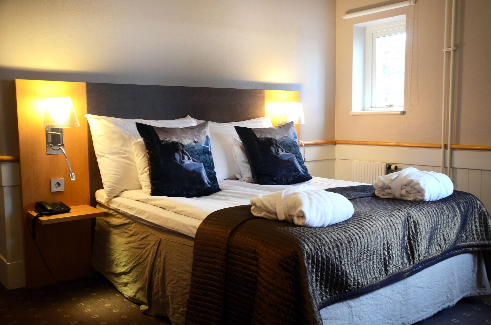 Home Hotel Kompaniet Нюшьопинг Екстериор снимка