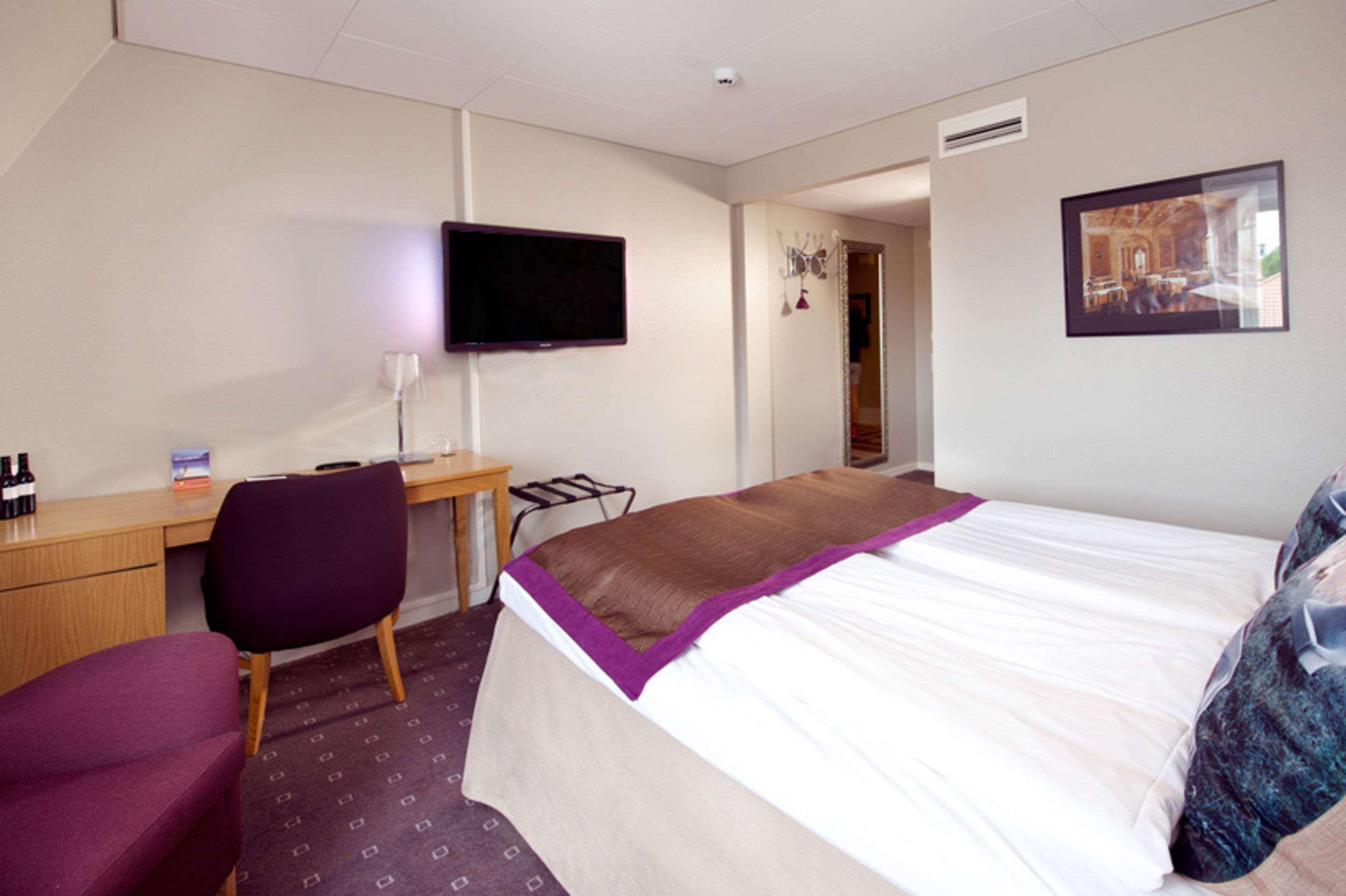 Home Hotel Kompaniet Нюшьопинг Екстериор снимка