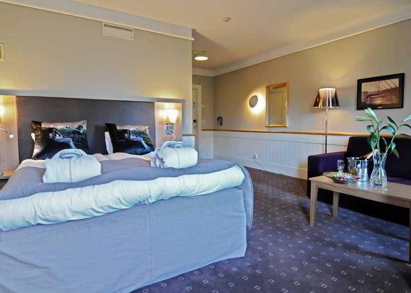Home Hotel Kompaniet Нюшьопинг Екстериор снимка
