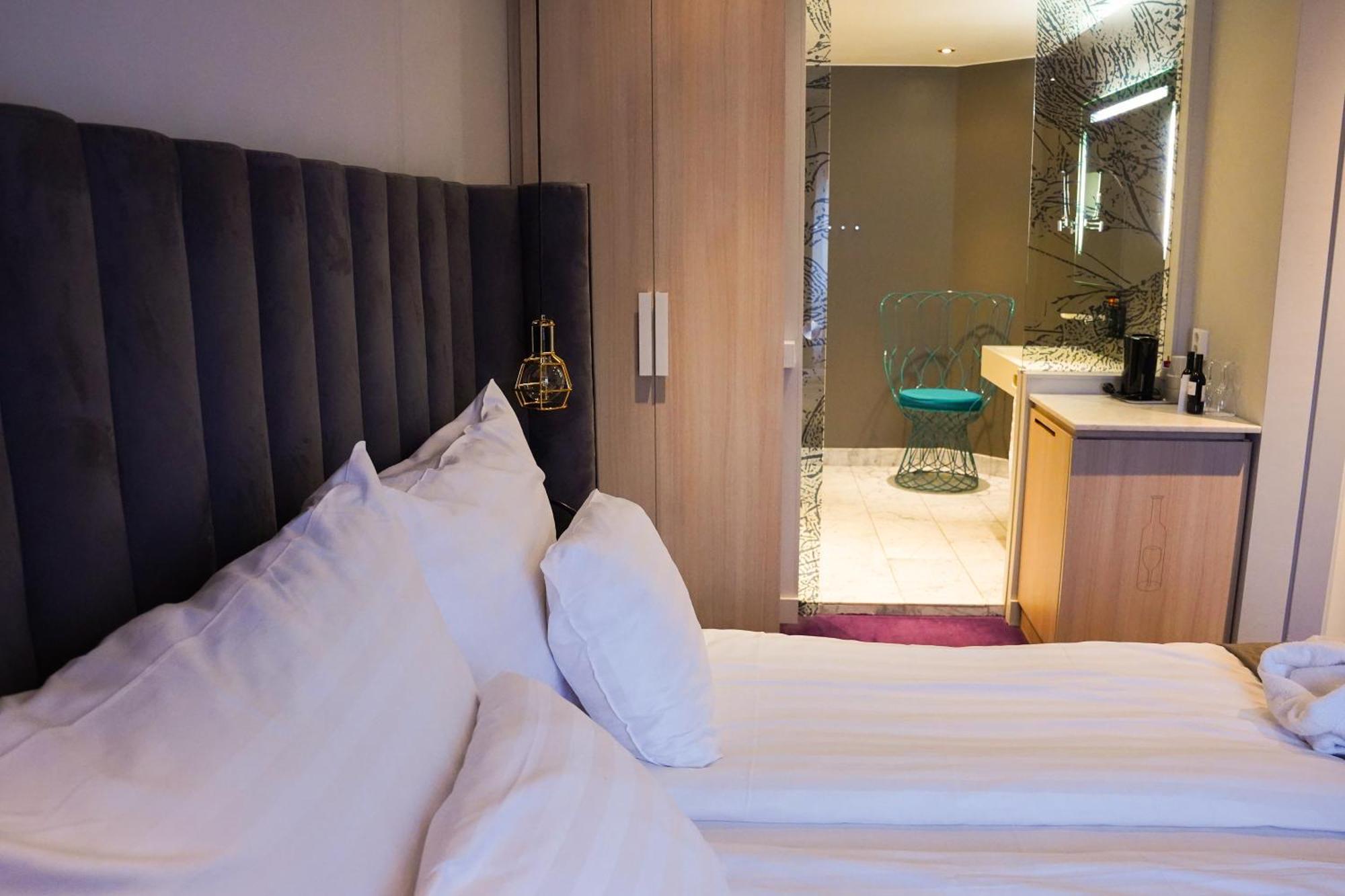 Home Hotel Kompaniet Нюшьопинг Екстериор снимка