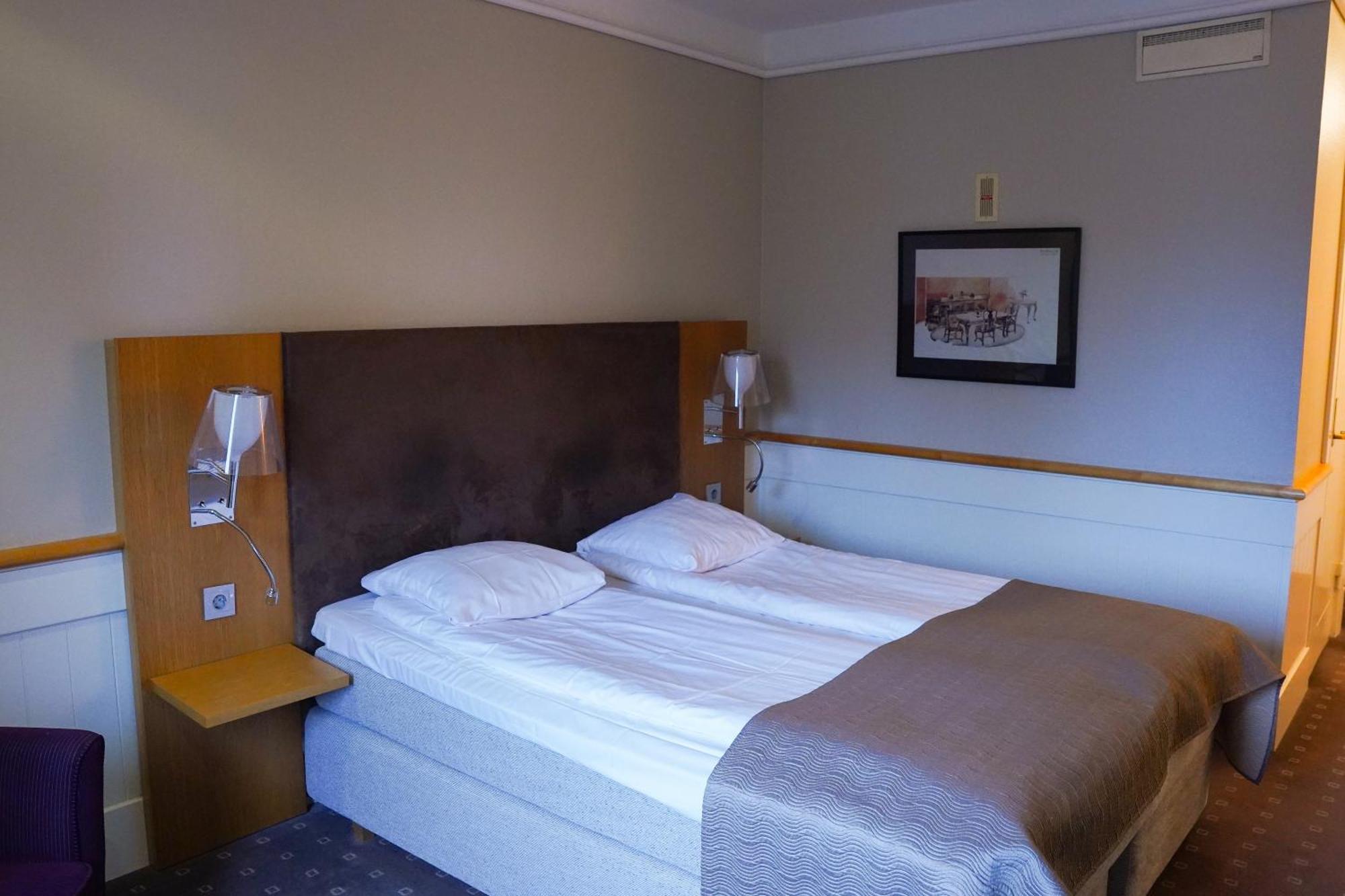 Home Hotel Kompaniet Нюшьопинг Екстериор снимка