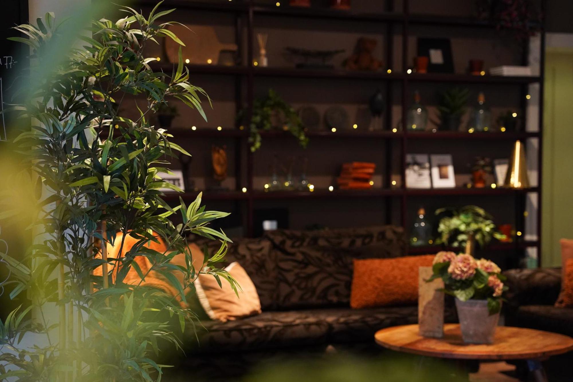 Home Hotel Kompaniet Нюшьопинг Екстериор снимка