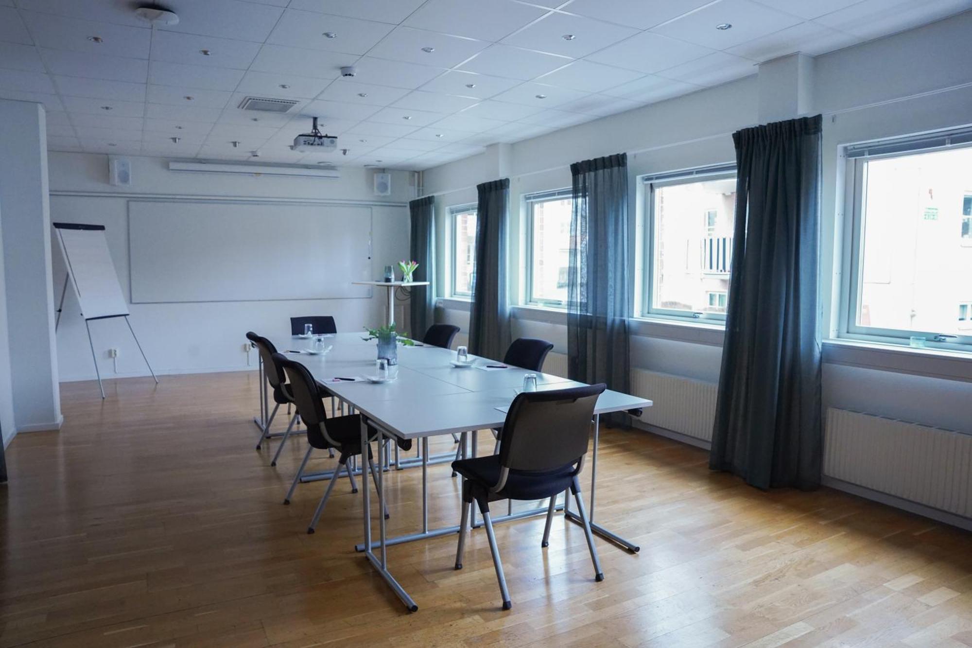 Home Hotel Kompaniet Нюшьопинг Екстериор снимка