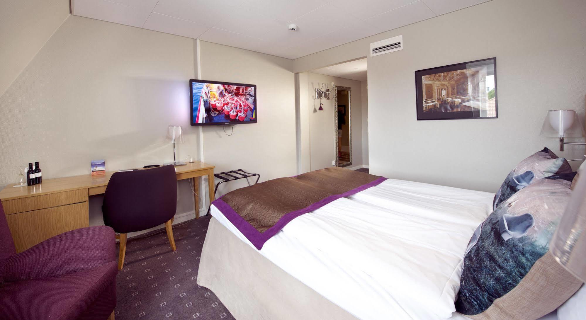Home Hotel Kompaniet Нюшьопинг Екстериор снимка